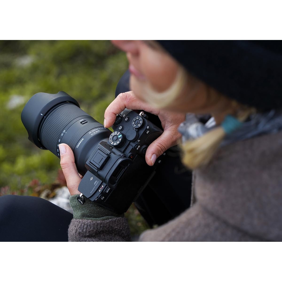 1761251090_Tamron-28-200mm-F2.8-5.6-Di-III-RXD-for-Sony-Full-Frame-mir.jpg